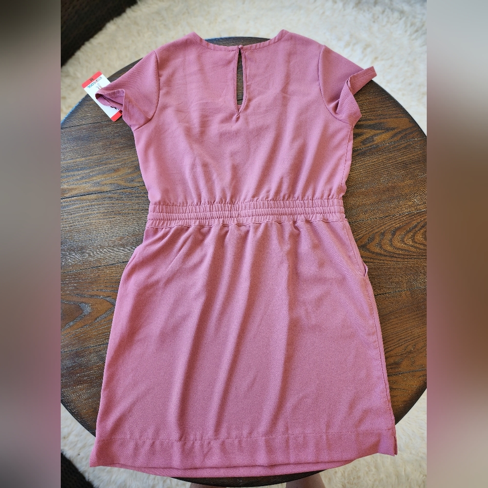 NWT 32° Cool Women's Dress in Decco Rose Size M - Picture 2 of 5
